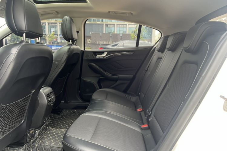 Used Ford Focus 2021 Hatchback EcoBoost 180 Automatic Titanium Edition
