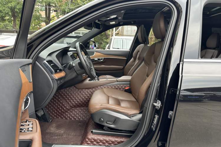 Used Volvo XC90 2021 B6 Zhiyi Luxury Edition 7-Seater
