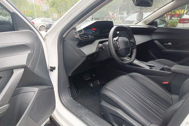 Used Peugeot 408X 2023 Gravity Edition
