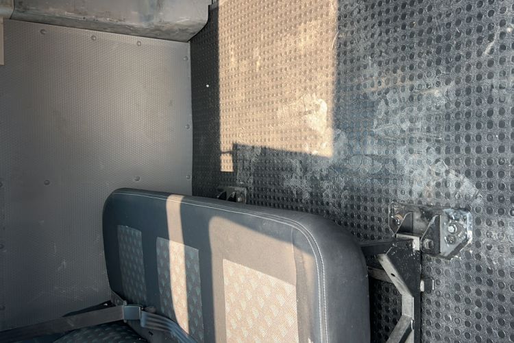 Used SAIC MAXUS Xintu V80 2021 2.0T Manual Classic Aoyuntong Short Wheelbase Ultra-Low Roof 5/6-Seater