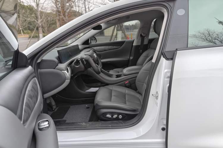 Used  L6 2024 Max Standard Edition
