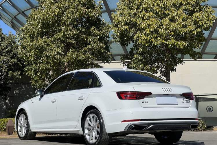 Used Audi A4L 2019 40 TFSI Fashion Version China V

