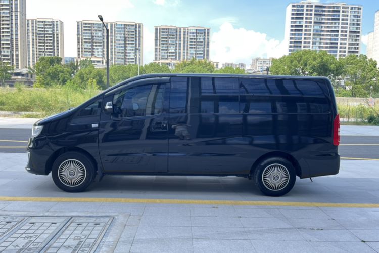 Used  M3 2022 PLUS IKEA Edition 1.8L Comfort Version
