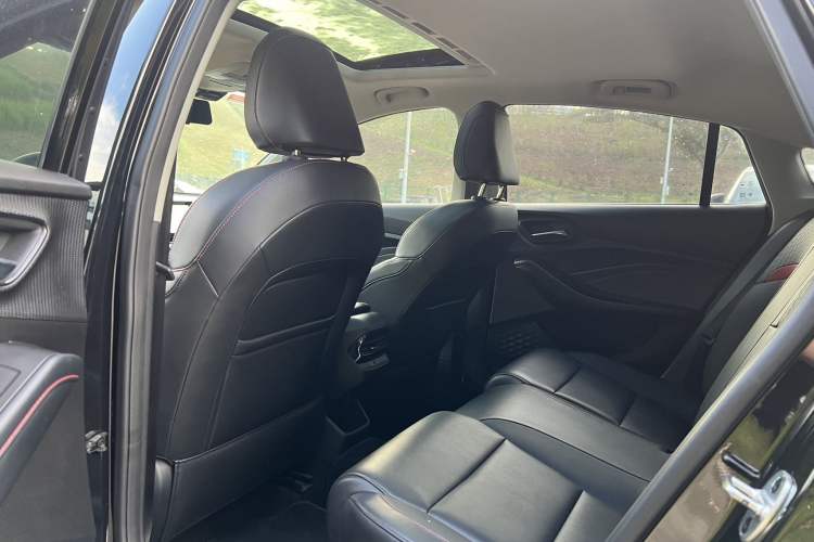 Used MG 5 2021 180 DVVT CVT Youth Luxury Edition
