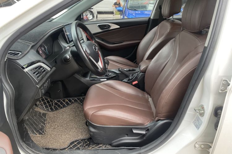 Used Soueast A5 Wing Dance 2019 1.5L Manual Luxury Version China V Standard
