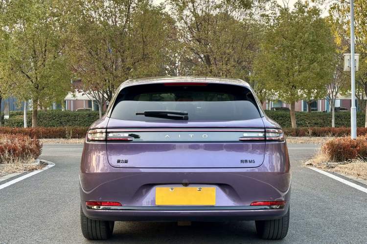 Used Hima AITO M5 2025 Extended-Range Ultra All-Wheel-Drive Version
