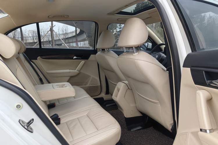 Used Volkswagen Lavida 2013 Revised Version 1.4 TSI DSG Comfort Edition
