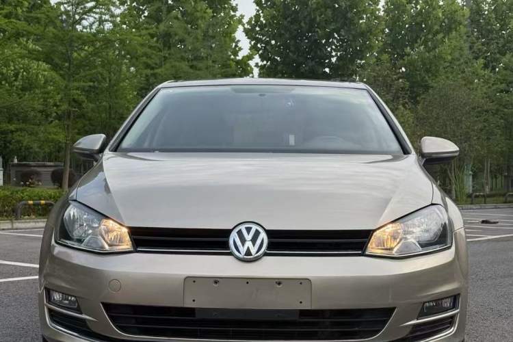 Used Volkswagen Golf 2016 230TSI Automatic Comfort Version
