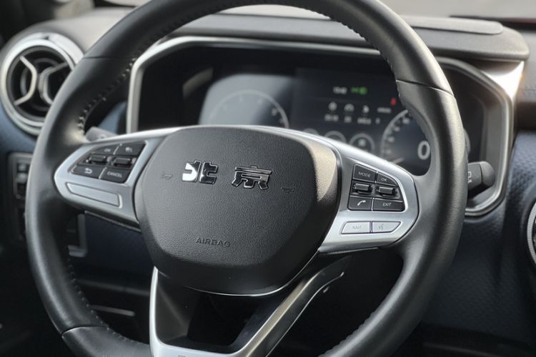 Used  BJ40 2020 2.0T Automatic Four-Wheel Drive Urban Hunter Edition Chivalrous Type
