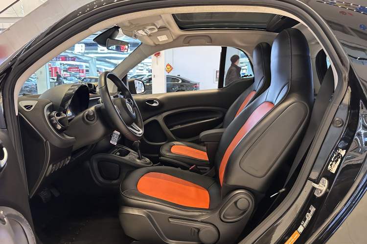 Used  fortwo 2018 1.0L 52kW Hardtop Passion Edition China V Standard
