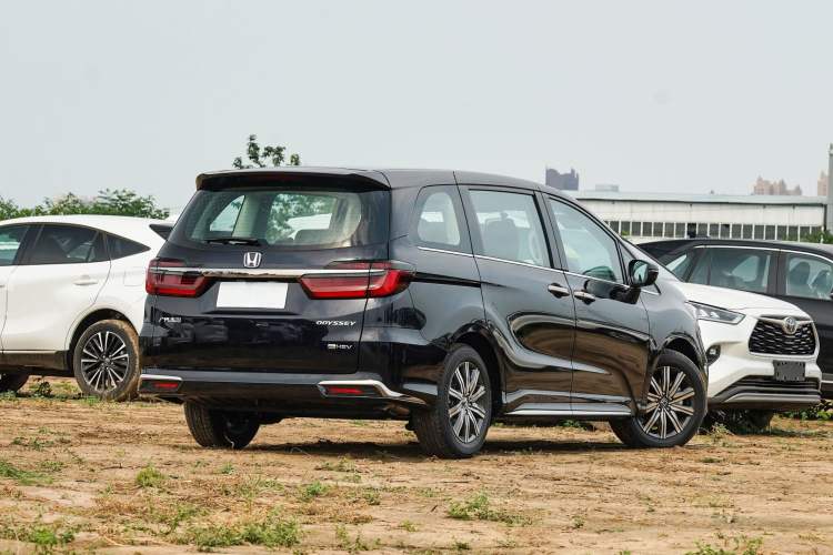 Used Honda Odyssey 2024 2.0L eHEV Sharp & Enjoy Edition
