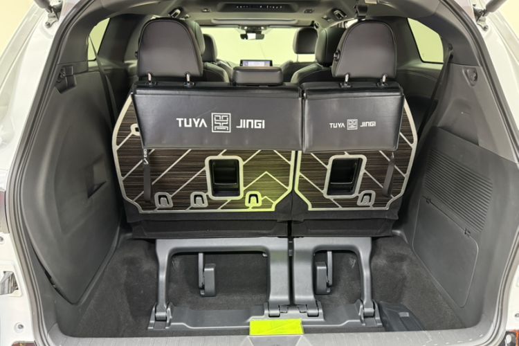 Used Toyota Granvia 2024 2.5L Hybrid Prestige PLUS Edition
