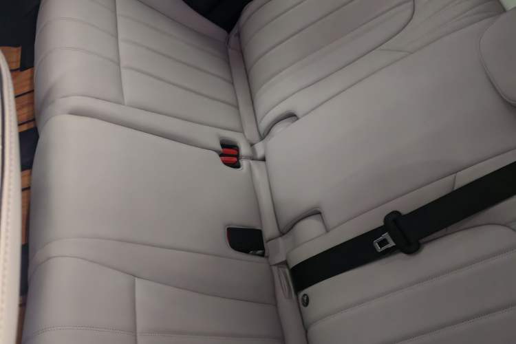 Used VOYAH Dream 2025 PHEV Four-Wheel-Drive Flagship Version – Qiankun Edition
