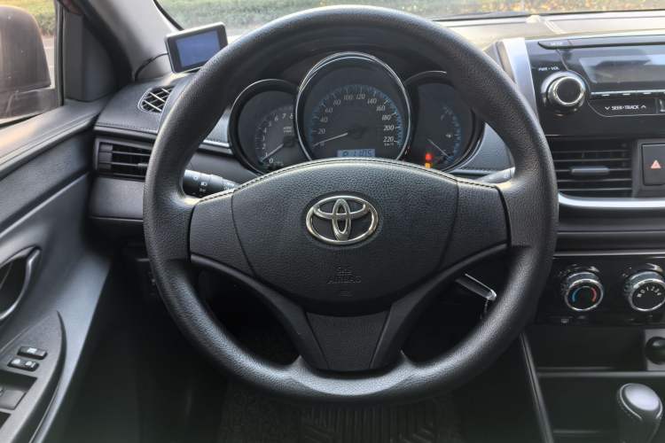 Used Toyota YARiS L 2016 Revised 1.5E CVT Charming Edition
