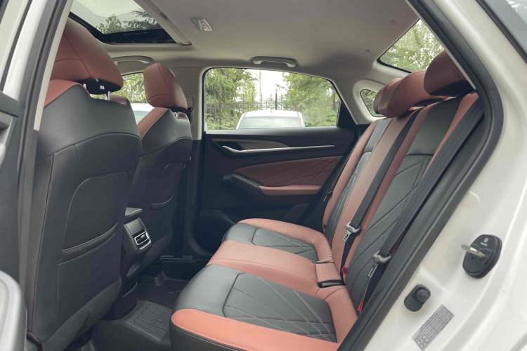 Used Changan Eado 2024 PLUS Blue Whale NE 1.4T GDI DCT High-Energy Edition
