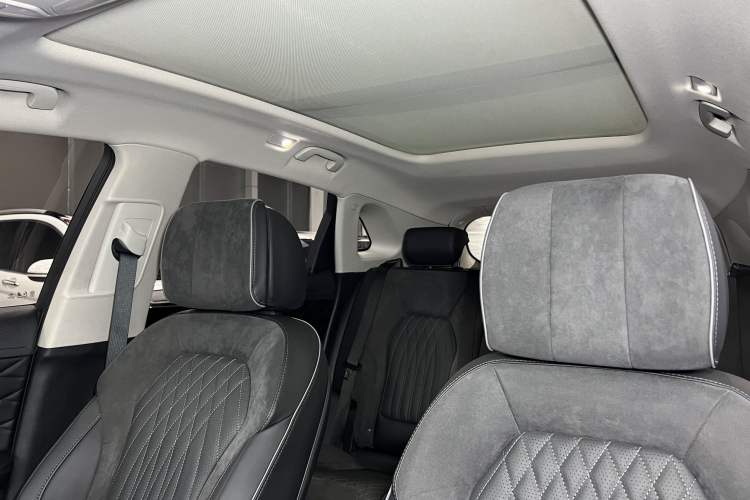 Used Hongqi HS5 2022 Revised Version 2.0T Smart Connect Flagship Edition
