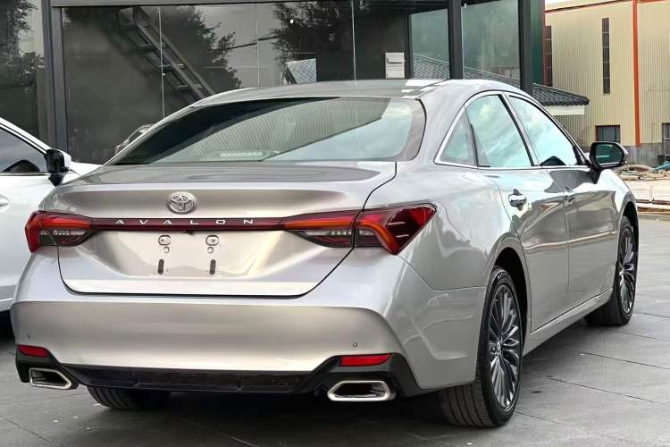 Used Toyota Avalon 2019 2.0L XLE Premium Edition China VI
