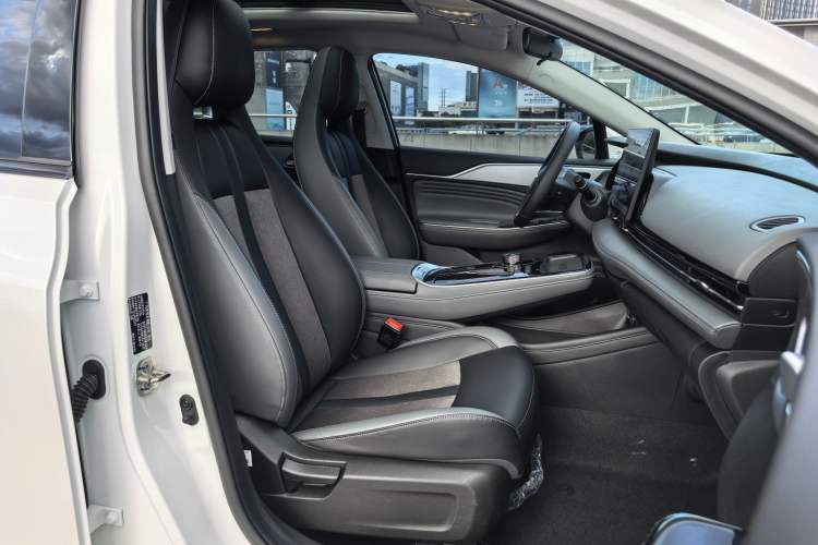 Used AION S Plus 2023 70 Intelligent Edition Lithium Iron Phosphate
