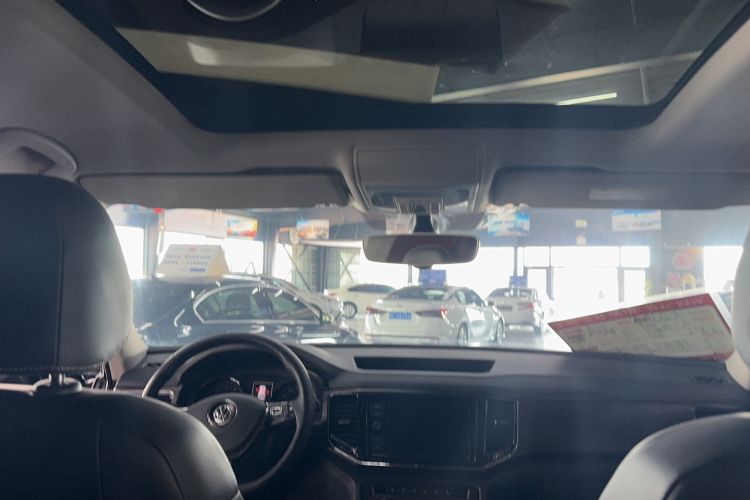 Used Volkswagen Teramont 2019 330TSI Two-Wheel-Drive Luxury Edition China VI Standard
