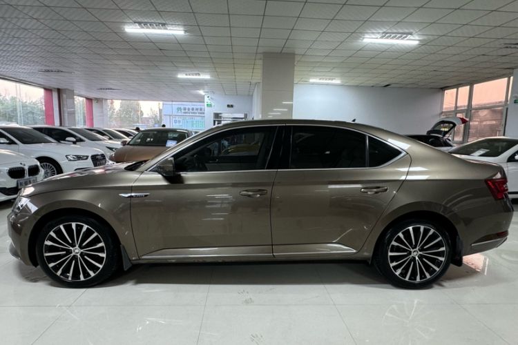 Used Skoda Superb 2016 TSI330 DSG Smart Drive Edition
