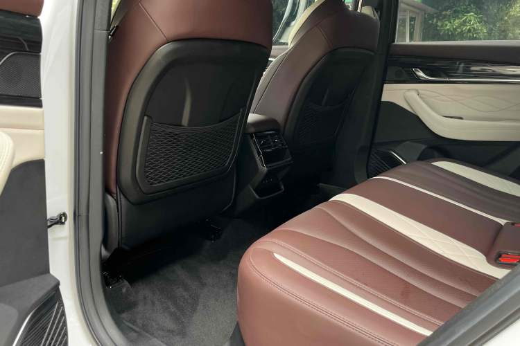 Used Geely Auto Monjaro L 2021 2.0TD DCT EVO Two-Wheel Drive Prestige Version
