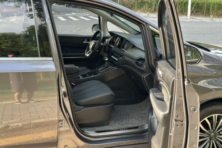 Used GAC Trumpchi M6 2021 270T DCT Luxury Edition (7-seater)
