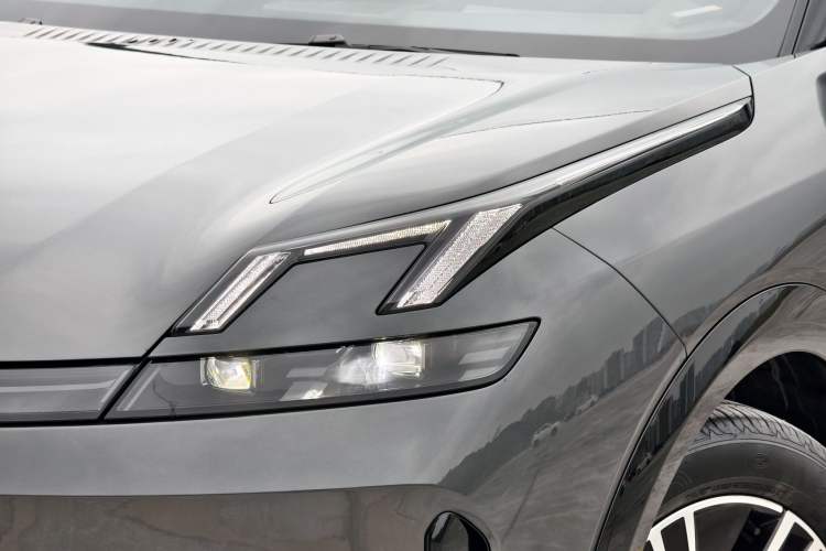 Used Lynk & Co 08 EM-P 2023 245km Ultra-Long Range Halo
