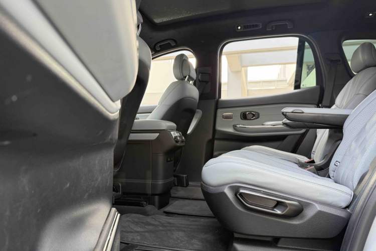 Used Nio ES8 2020 580 km Range Signature Edition Six-Seater Version
