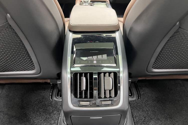 Used Volvo S90 2022 B5 Zhiyuan Luxury Edition
