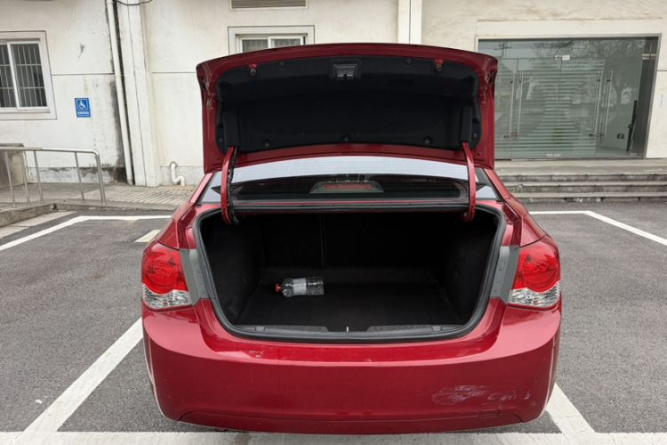 Used Chevrolet Cruze 2013 1.8L SE AT
