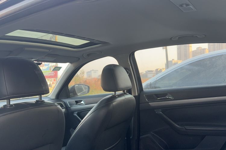 Used Volkswagen Lavida 2015 1.6L Manual Comfort Edition