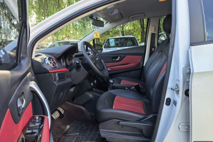 Used Haval H1 2016 Revised Version Blue Badge 1.5L AMT Comfort Edition
