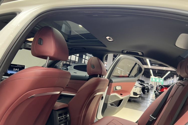 Used BMW 3 Series 2023 325i M Sport Night Edition Package
