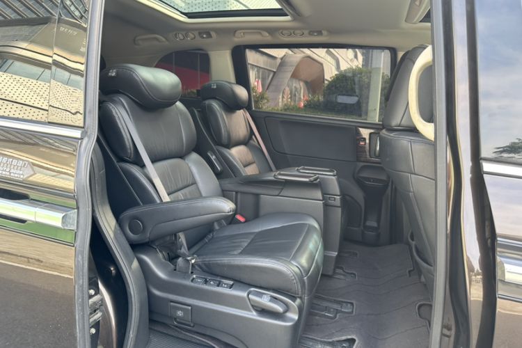 Used Honda Elysion 2016 2.4L Supreme Edition