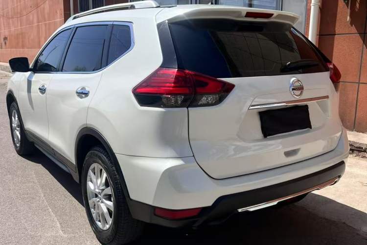 Used Nissan X-Trail 2022 2.0L Two-Wheel Drive Smart Connect Premium Edition
