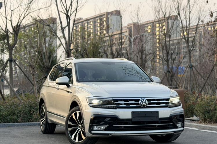 Used Volkswagen Tiguan L 2021 330TSI Automatic Two-Wheel Drive R-Line Flagship Edition
