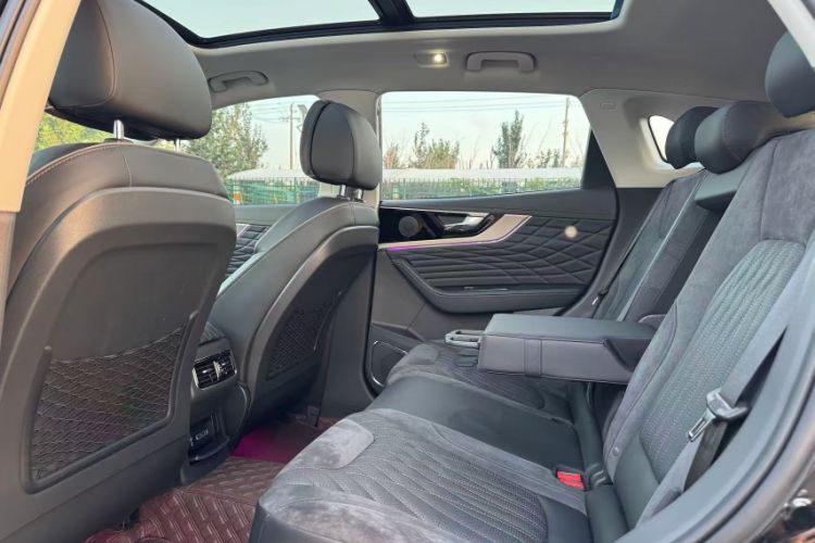 Used Hongqi HS5 2022 Revised Version 2.0T Smart Connect Flagship Edition
