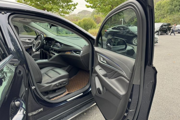 Used Buick Enclave 2022 652T Two-Wheel-Drive Prestige 7-Seater
