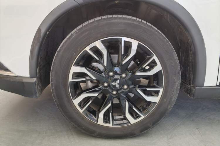 Used Mitsubishi Outlander 2019 2.0L Two-Wheel Drive Comfort Edition 5 Seats China VI Standard