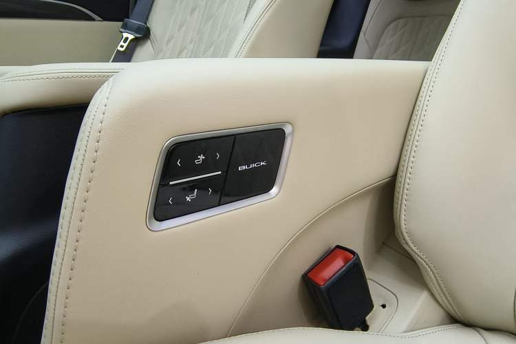 Used Buick GL8 2022 ES Land Cruiser 653T Luxury Model
