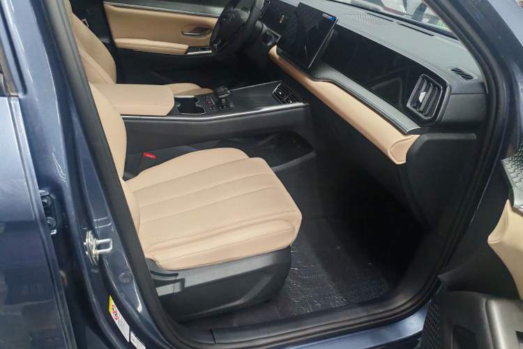 Used BYD Song Pro New Energy 2025 Second-Generation DM-i 75KM Leading Edition
