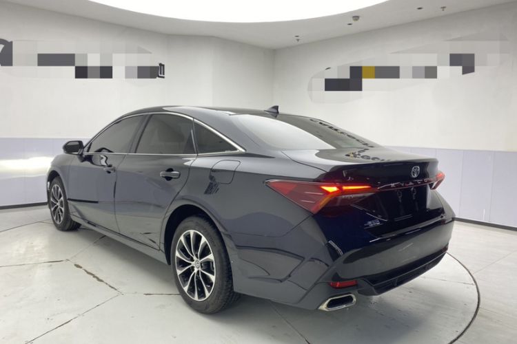 Used Toyota Avalon 2023 2.0L Premium Edition
