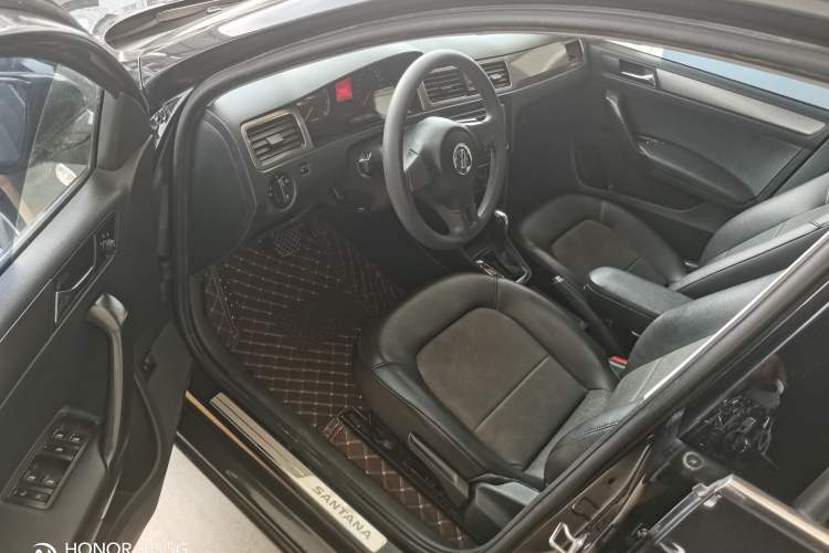 Used Volkswagen Santana 2015 1.6L Automatic Comfort Edition
