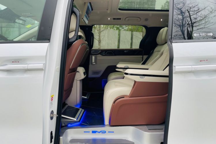 Used BYD Xia 2025 DM-i 1.5T 180km Excellence Model
