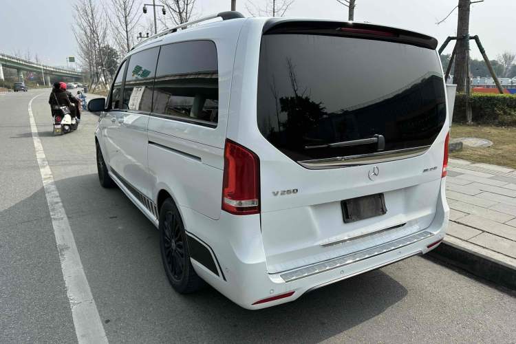 Used Mercedes-Benz V-Class 2018 V 260 AMG Sport Edition China VI

