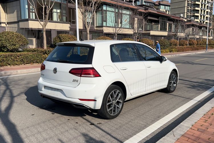 Used Volkswagen Golf 2020 200TSI DSG Comfortable and Ambitious Edition