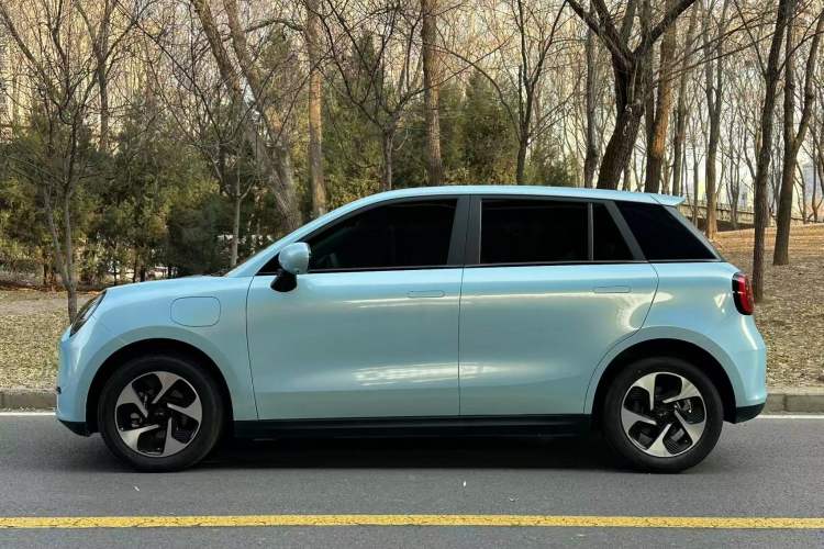 Used  3 2023 505km Air