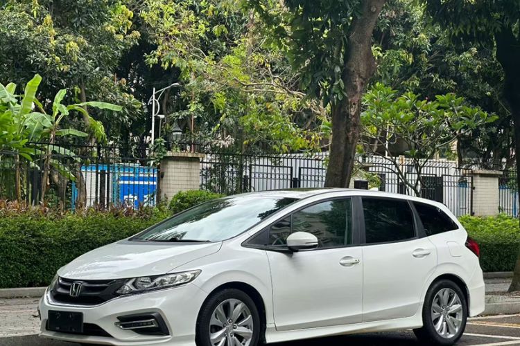 Used Honda Jade 2017 1.8L automatic Comfort version 5 seats
