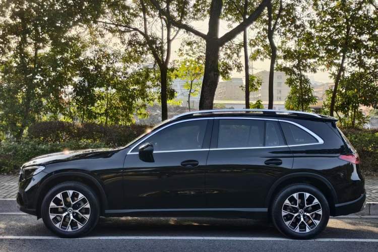 Used Mercedes-Benz GLC 2024 GLC 260 L 4MATIC Dynamic Edition 5-seater