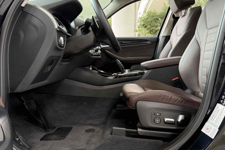 Used BMW X3 2021 xDrive30i Luxury Model with M Sport Package
